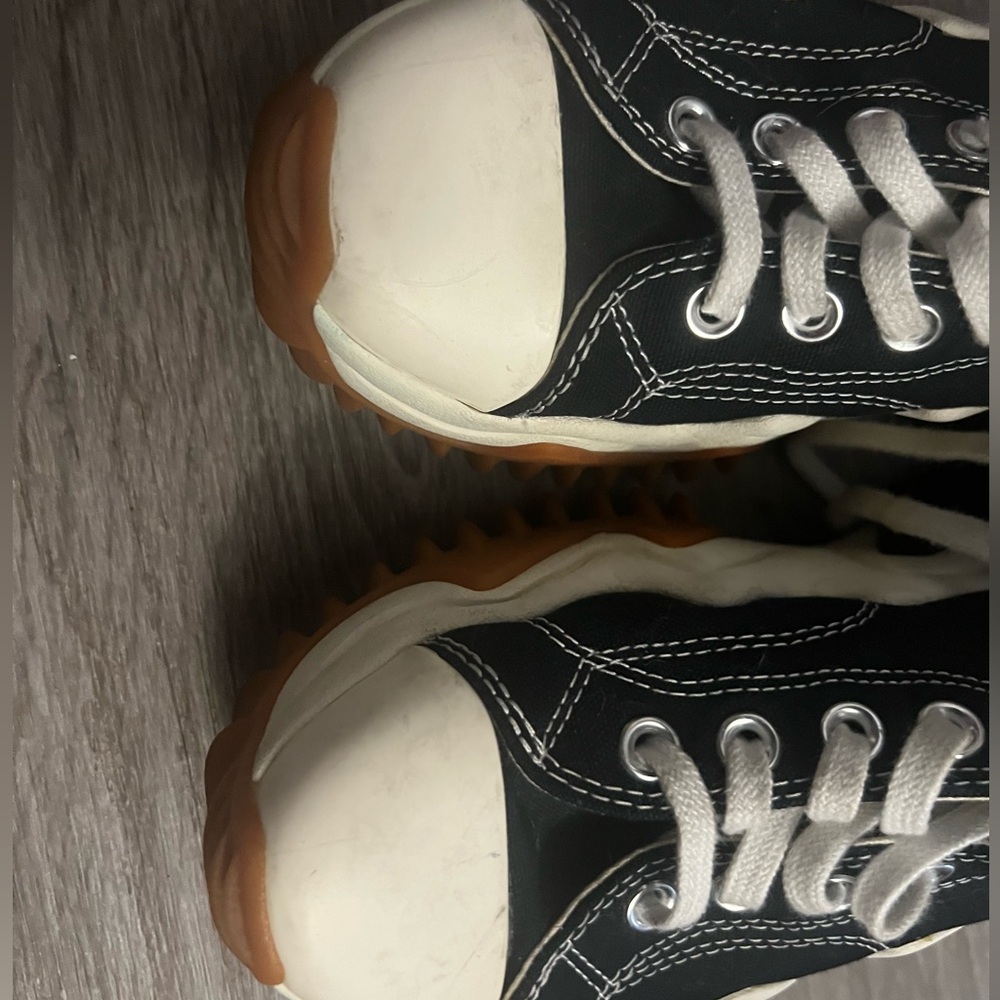 SOLD Converse Run Star Motion Black White Gum - Picture 3 of 5